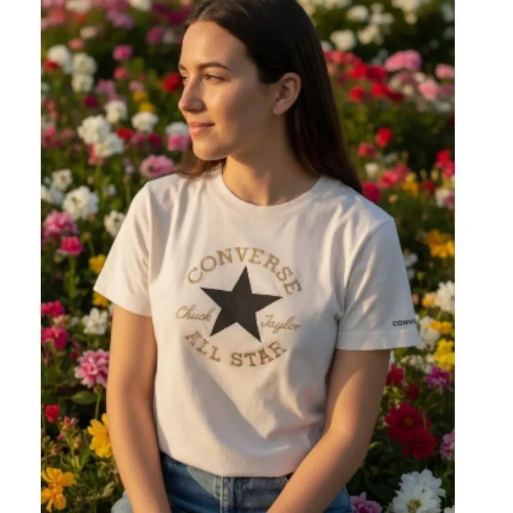 Converse Girls White Short Sleeve T-Shirt w/Great Logo Graphics - Size M